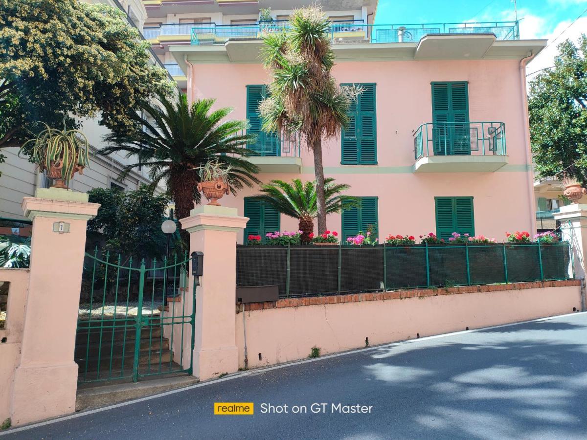 Villa Arcobaleno Rondo Garibaldi San Remo Buitenkant foto