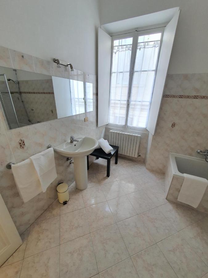 Villa Arcobaleno Rondo Garibaldi San Remo Buitenkant foto
