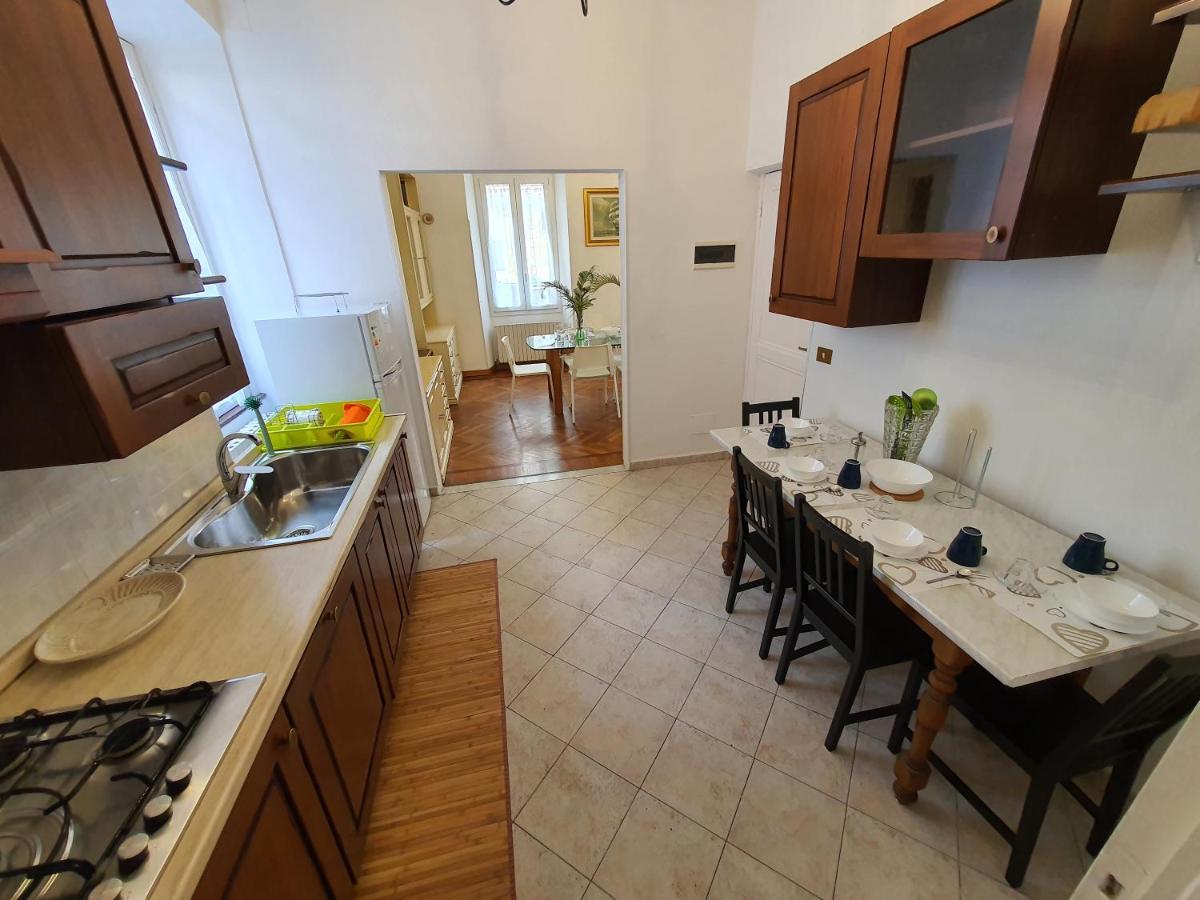 Villa Arcobaleno Rondo Garibaldi San Remo Buitenkant foto