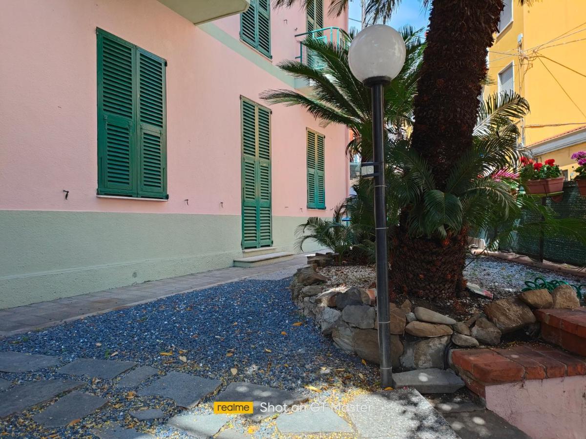 Villa Arcobaleno Rondo Garibaldi San Remo Buitenkant foto